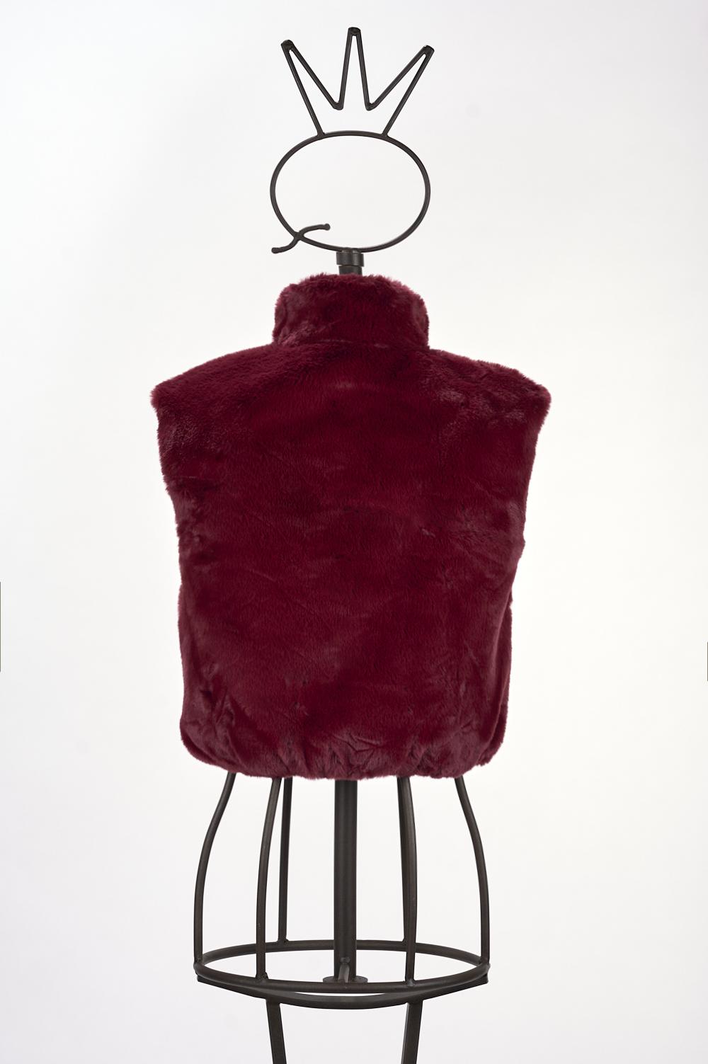 Save The Queen Gilet in ecopelliccia bordeaux 50% di sconto con spedizione gratuita