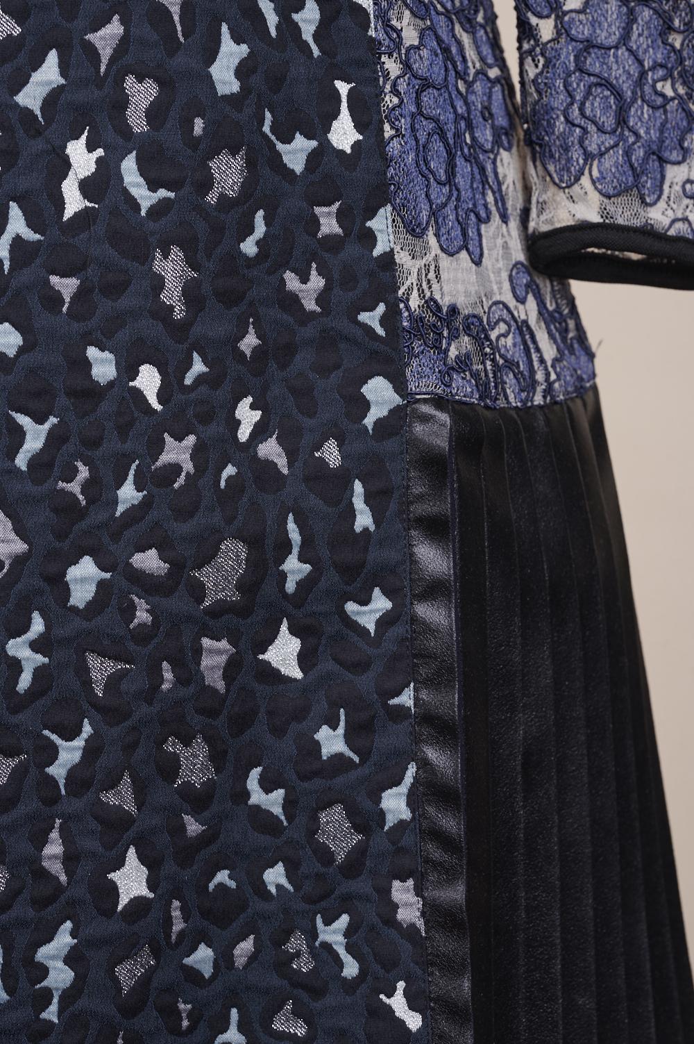 Save The Queen Vestito in jacquard e pizzo ricamato Offerta