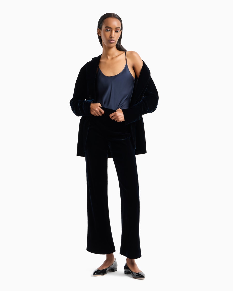 The world of armani PANTALONI CROPPED IN VELLUTO 2025