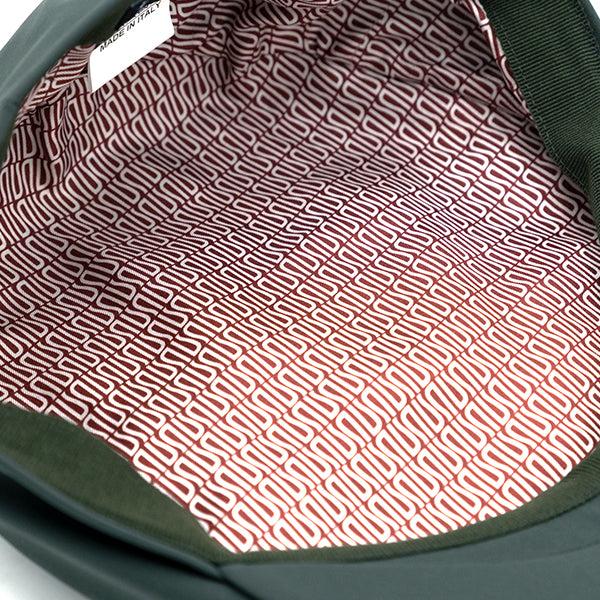 Ulturale Coppola in tessuto impermeabile verde e fodera interna di seta con pattern Ulturale burgundy - Ulturale Ultimo giorno